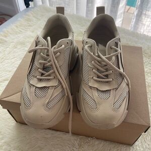Steve Madden Cream Chunky Sneakers